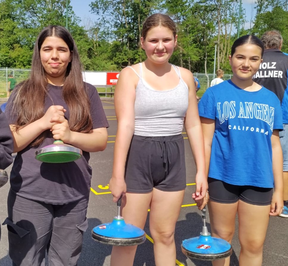 Elham Rahimi, Carina Krickl, Alina Platzer (2)