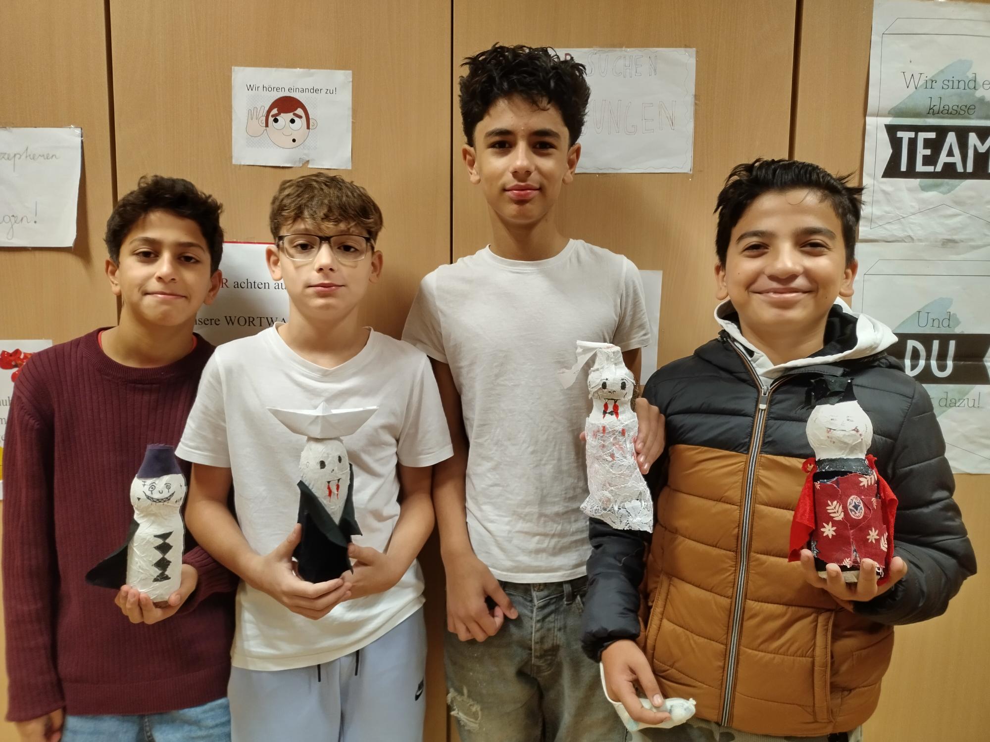Humam Al Mujmee, Fersan Ramadani, Enis Tairi, Afa Mohamad